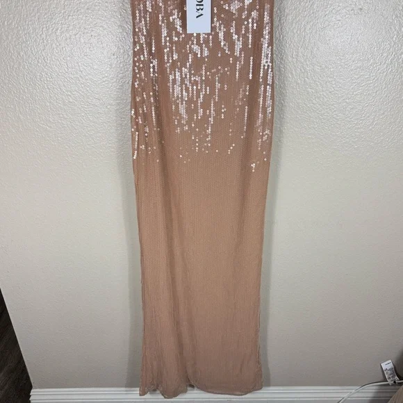 Loba Disa Maxi Dress in Nude - Picture 4 of 10